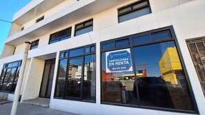 Mặt tiền nơi lưu trú