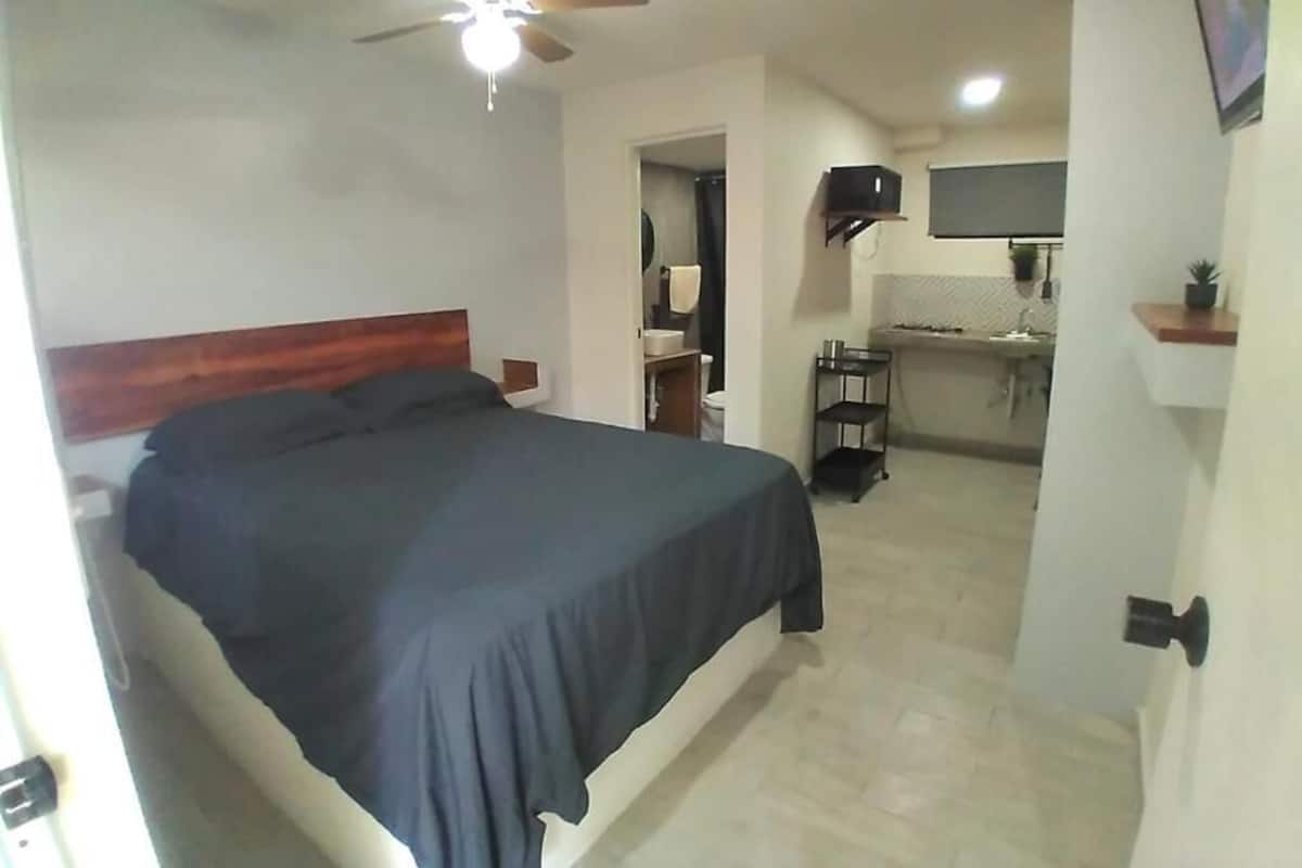 Desk, iron/ironing board, WiFi (free)
