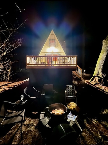 Cozy Adirondack Cabin Near Lake George w/ Wood Burning Stove & Lake Access
