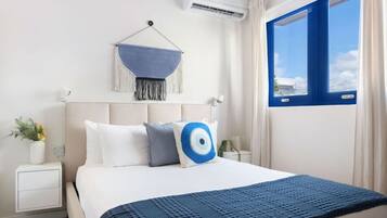 9 habitaciones, escritorio y tabla de planchar con plancha