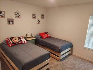 3 bedrooms, iron/ironing board, free WiFi, bed sheets - Our Dream Home (Poinciana)