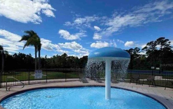 Piscina a l'aire lliure