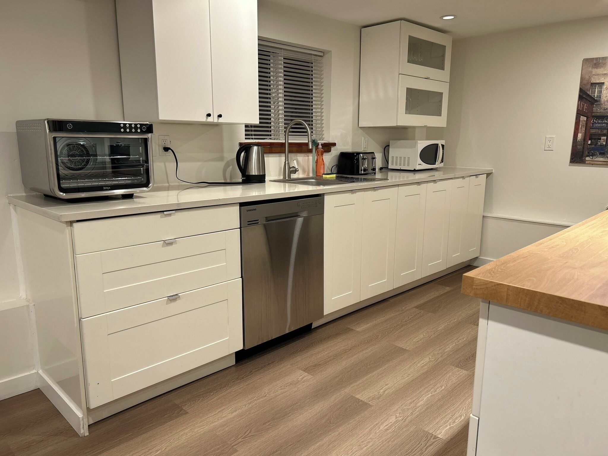 冰箱、微波炉、烤箱、炉灶