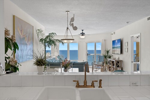 Emerald Isle 903 | Beachfront | Outdoor Pool | My Beach Getaways