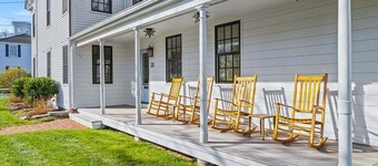 Captain Isaiah House: 033-Y  Classic Sea Captain's House, Walk/Bike to Everything