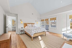 7 室のベッドルーム、アイロン / アイロン台、インターネット、ベッドシーツ