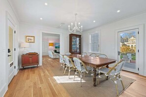 Dining - Captain Isaiah House: 033-Y  Classic Sea Captain's House, Walk/Bike to Everything (South Yarmouth)