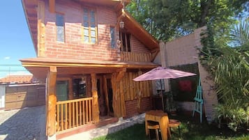 Fachada de la propiedad