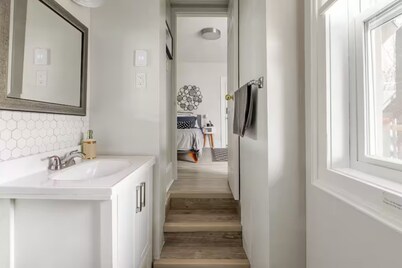 Charming European-Style Studio in the Heart of Downtown Perth