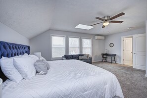 5 slaapkamers, een bureau, een strijkplank/strijkijzer, gratis wifi