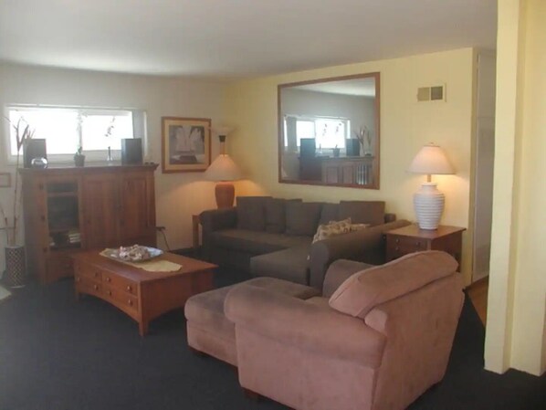 TV - Just the right size (San Diego)