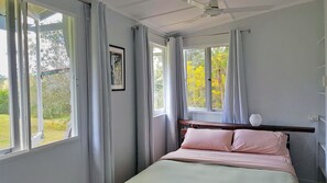 2 bedrooms, in-room safe, WiFi, bed sheets - Gorgeous handcrafted yurt 45 Minutes north of Noosa on 5 very private acres.  (Wolvi)