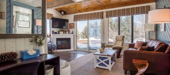 Crisp Cabin @ Haley Pond - downtown Rangeley