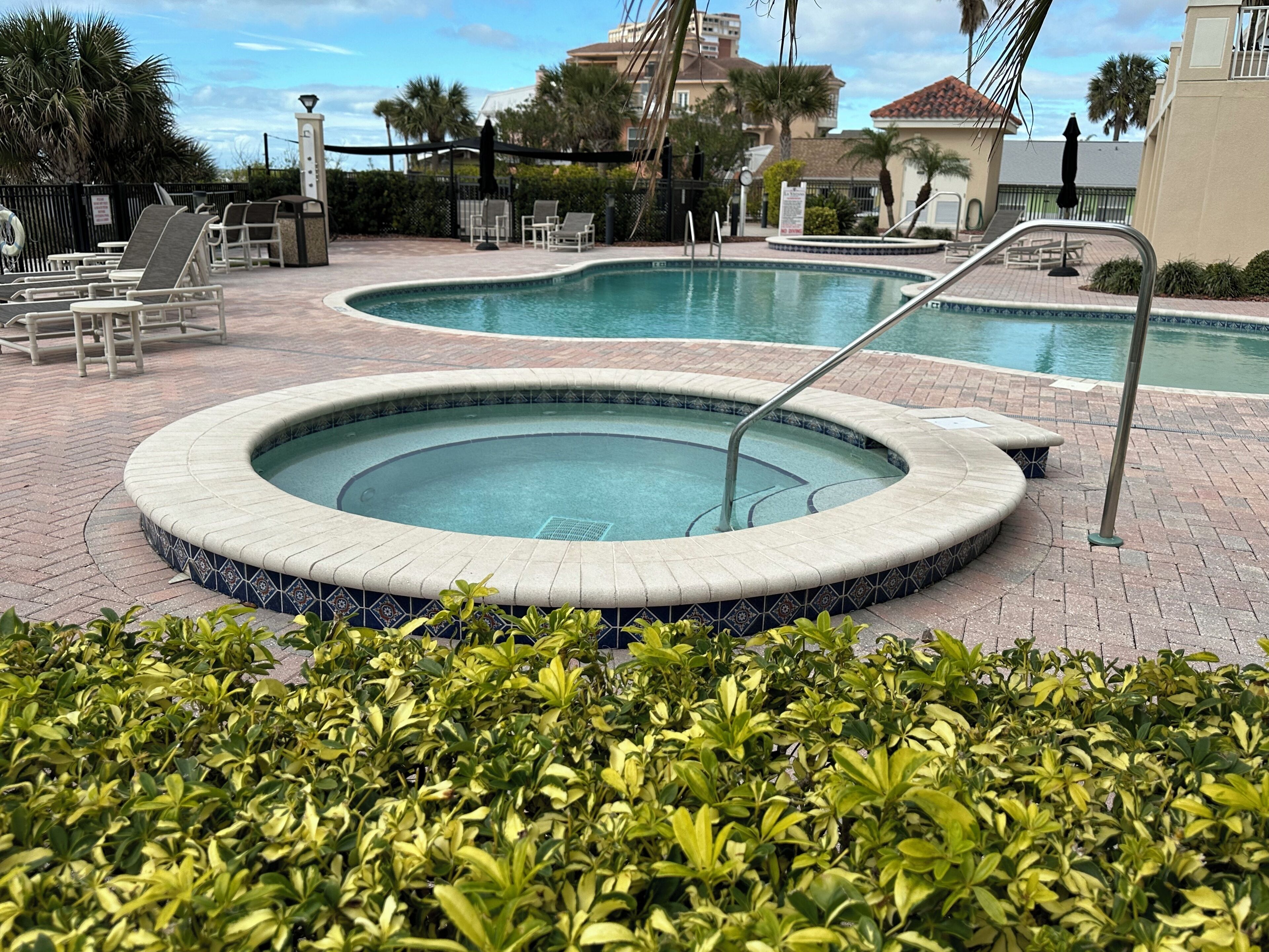 Et oppvarmet basseng