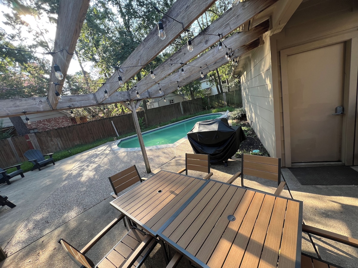 Photo 24 of Open, Comfortable Kingwood Home Family Friendly With Pool MUST SEE