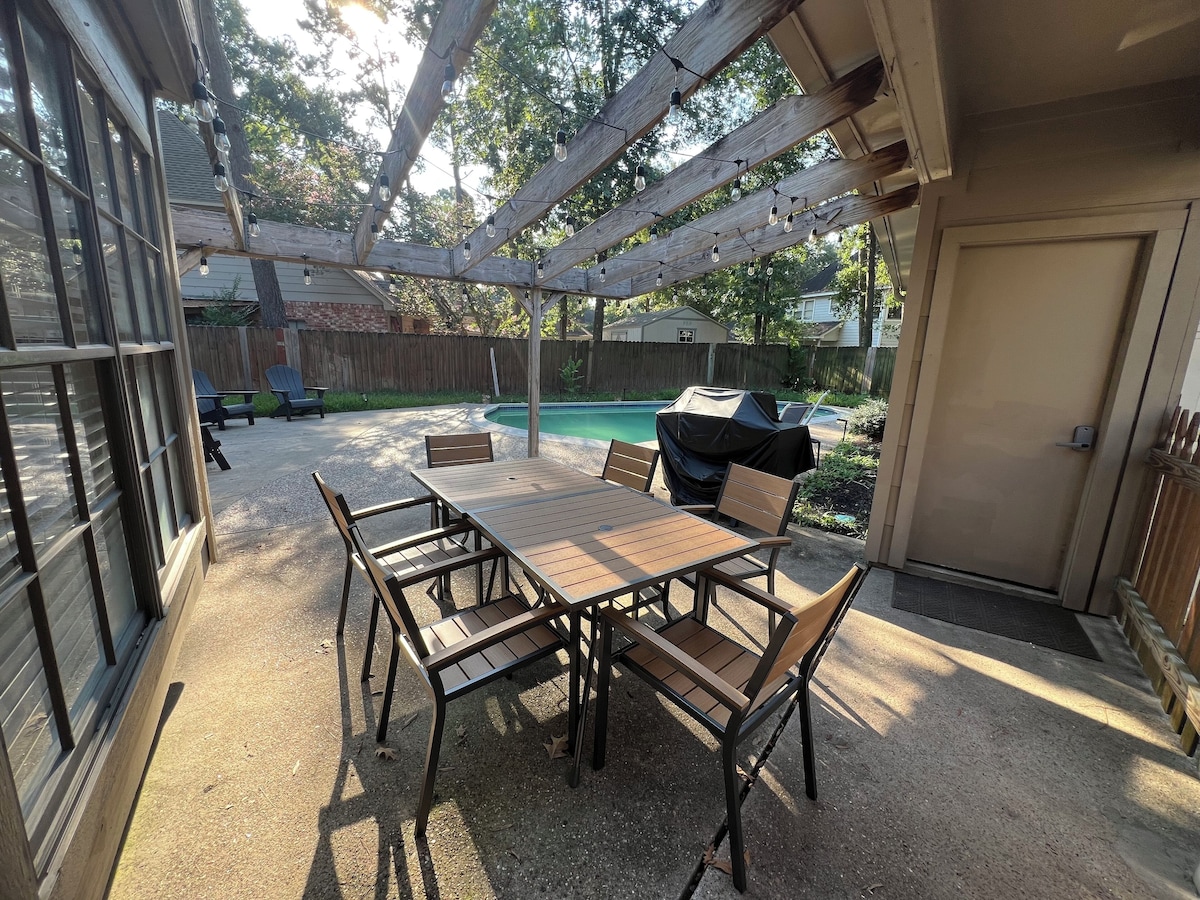 Photo 25 of Open, Comfortable Kingwood Home Family Friendly With Pool MUST SEE
