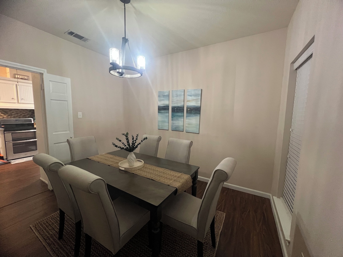Photo 45 of Open, Comfortable Kingwood Home Family Friendly With Pool MUST SEE