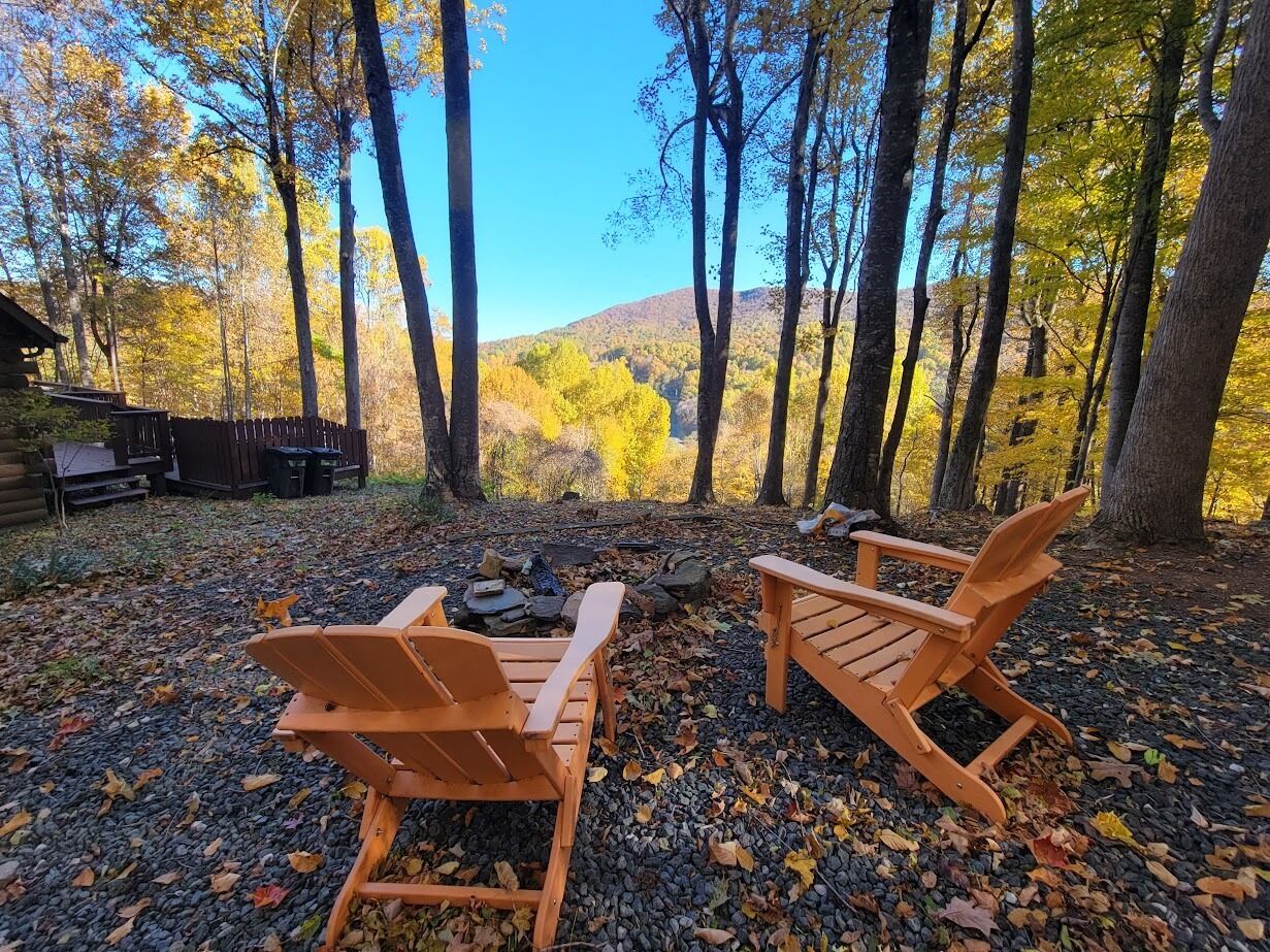 Buck Ridge - Mtn views, hot tub, perfect location!