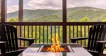 Buck Ridge - Mtn views, hot tub, perfect location!