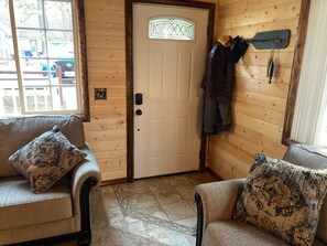 Smart-TV, Kamin, Bücher