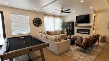 Smart TV, video games