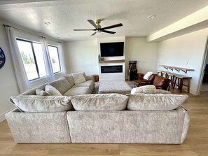 Smart TV, video games