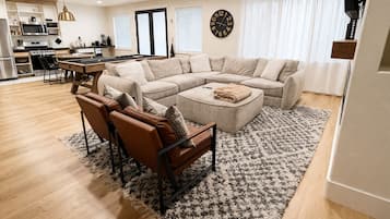 Smart TV, video games