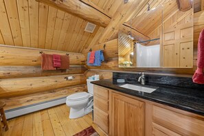 Douche, sèche-cheveux, serviettes fournies