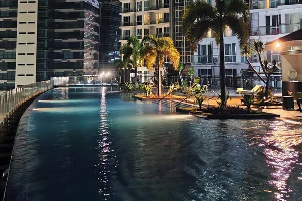 Infinity pool