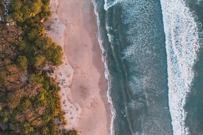 Beach nearby - Great location, walking distance to the beach -E (Puntarenas)