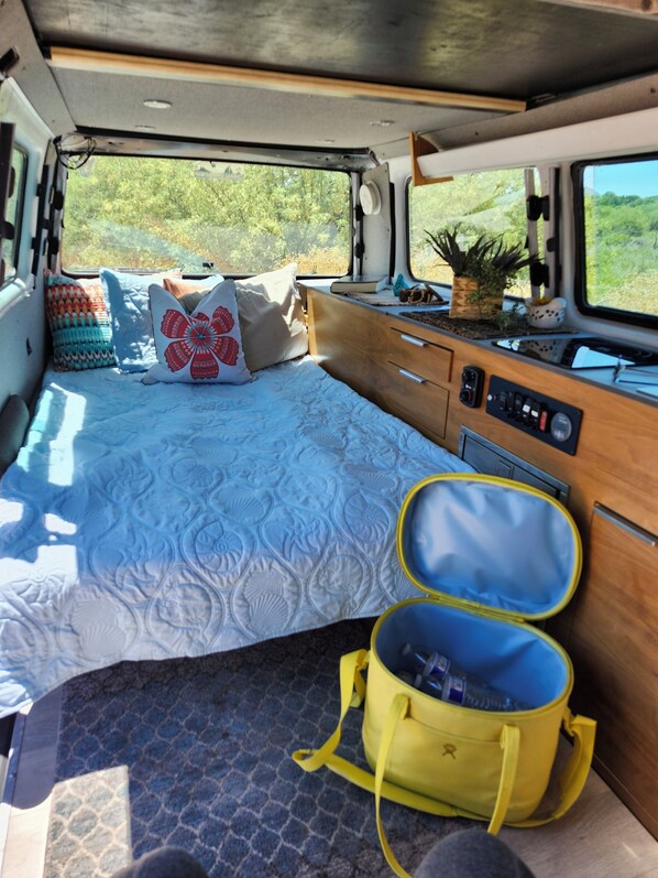 Room - 1987 VW Westfalia pop top (Phoenix)