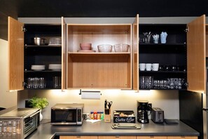 Fridge, microwave, dishwasher, coffee/tea maker