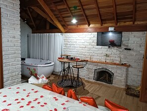 Romantisk alpehytte | 1 soverom, allergitestet sengetøy og memory foam-senger