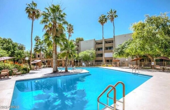 Outdoor pool, a heated pool - Vintage condo & views! Retro Vibe in Old Town with heated & cooled-pool & spa (Scottsdale)
