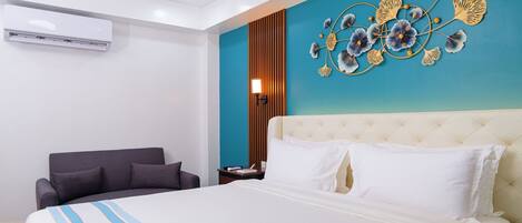 Premier Room | Egyptian cotton sheets, premium bedding, memory-foam beds