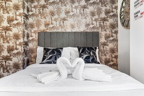 1 slaapkamer, een strijkplank/strijkijzer, wifi, beddengoed