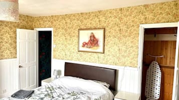 4 chambres, fer et planche Ă repasser, Wi-Fi, draps fournis