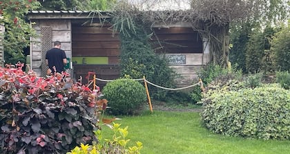Lovely 1 bed Yurt in Salisbury