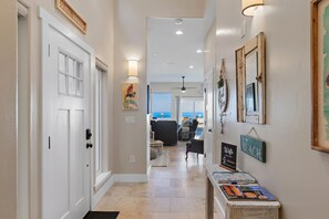 Interior - Strandcastle Beach House 2.0 - Oceanfront! - You're right on the sand! 
 (Oceano)