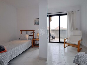 3 chambres, fer et planche Ă repasser, Wi-Fi, draps fournis