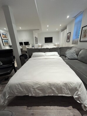 1 bedroom, desk, iron/ironing board, free WiFi