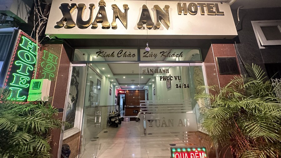 Xuan An Hotel - by Bay Luxury