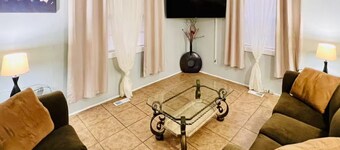 Whole House-Near Airport, Beaches & Downtown Savannah