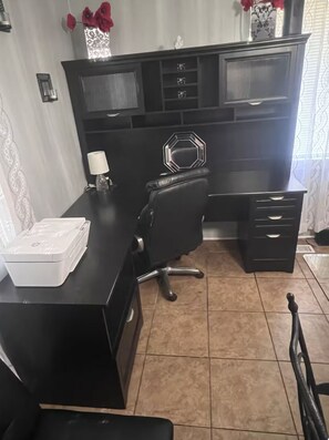 Interior - Pet friendly 3-bedroom home in Savannah near downtown and the coast! (Savannah)