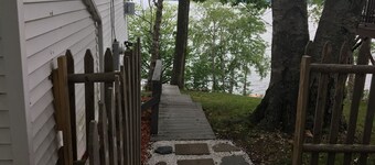 Cozy lake house on Sabattus Pond 2 bed 1 Bath
