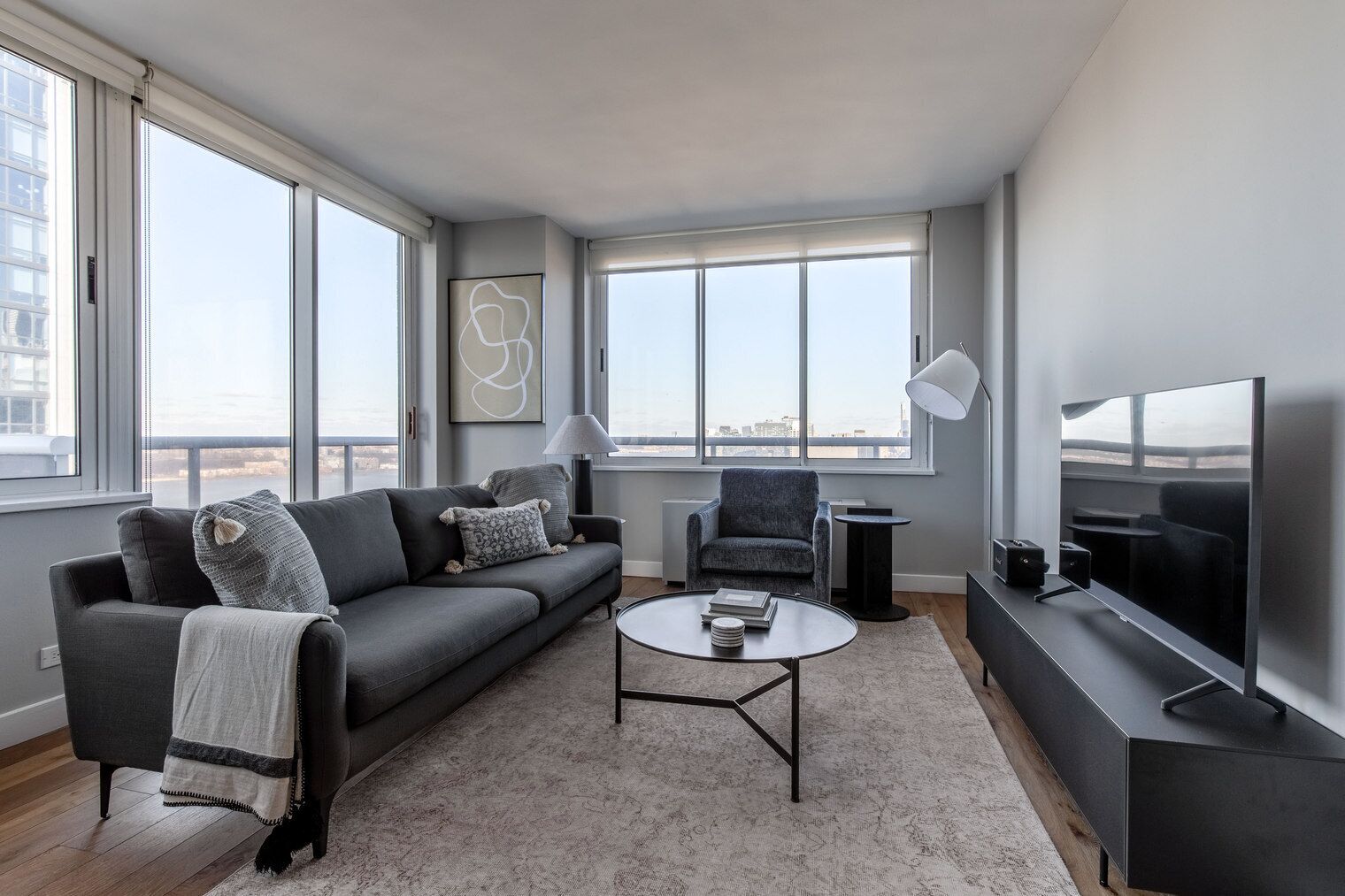 Fab Midtown West 2BR w/ Gym & Roofdeck, nr River & Museum, by Blueground