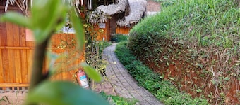 MONG NGUA BUNGALOW & HOMESTAY