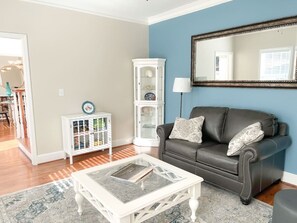 Unclassified image, 3 of 67, button