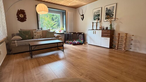 Ferienwohnung 'Traumhaftes Übernachten Im Grünen' mit privater Terrasse, WLAN und Klimaanlage