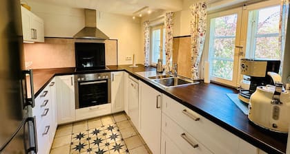 Cottage "Kleiner Knopp" with Private Garden & Wi-Fi